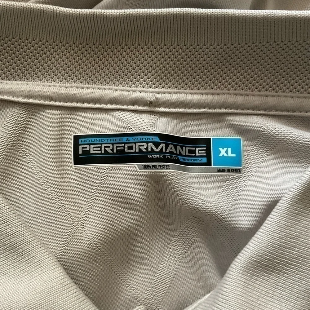 Men’s used tan Roundtree and York performance polo shirt size XL 100% polyester - Picture 2 of 4